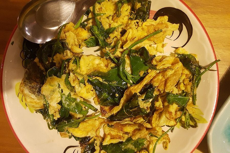 Omlet z warzywami — zdjęcie poglądowe