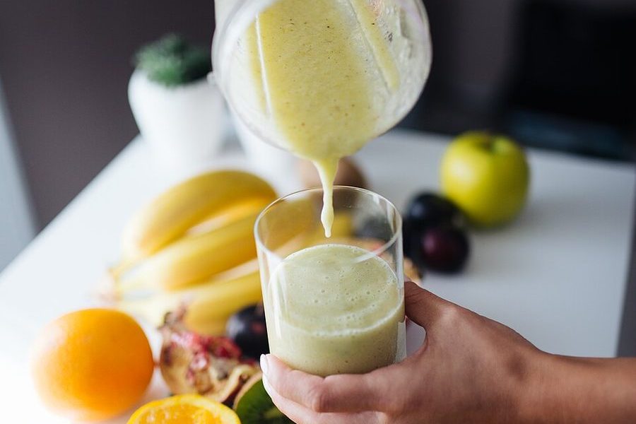 Shake bananowo-orzechowy — zdjęcie poglądowe